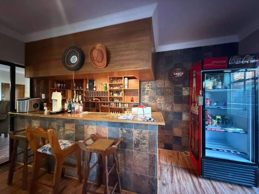 4 Bedroom Property for Sale in Naudeville Free State